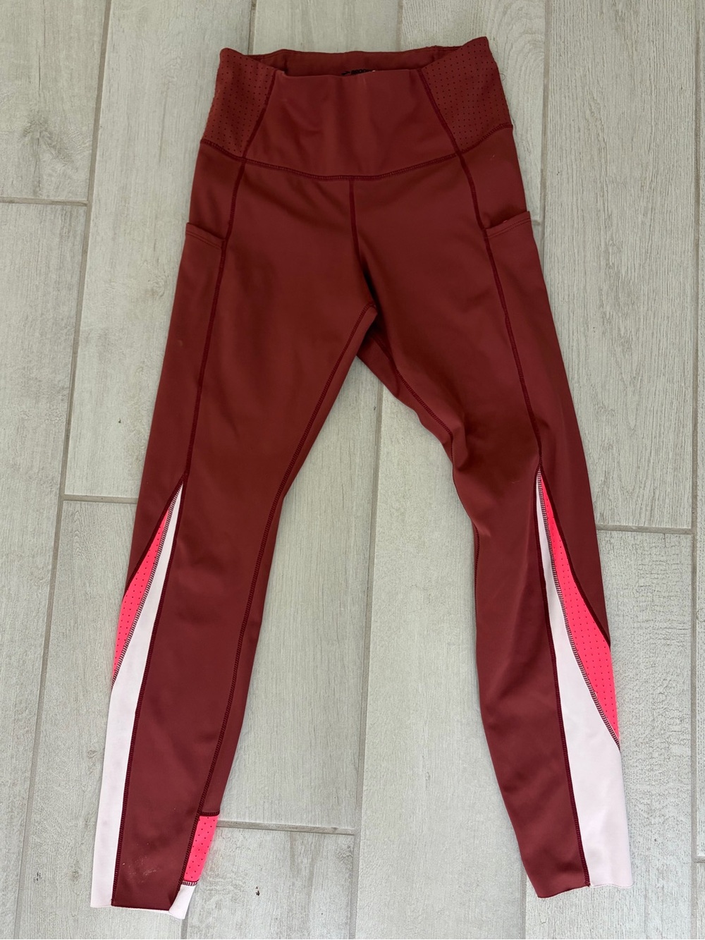 Brooks Women Running Tights' Maroon Performance Leggings with Pink Accent